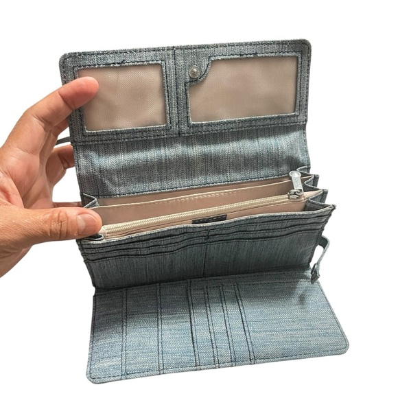 Kipling Women's Large Printed Fashion Wristlet Wallet Blue / Gray - Picture 7 of 10